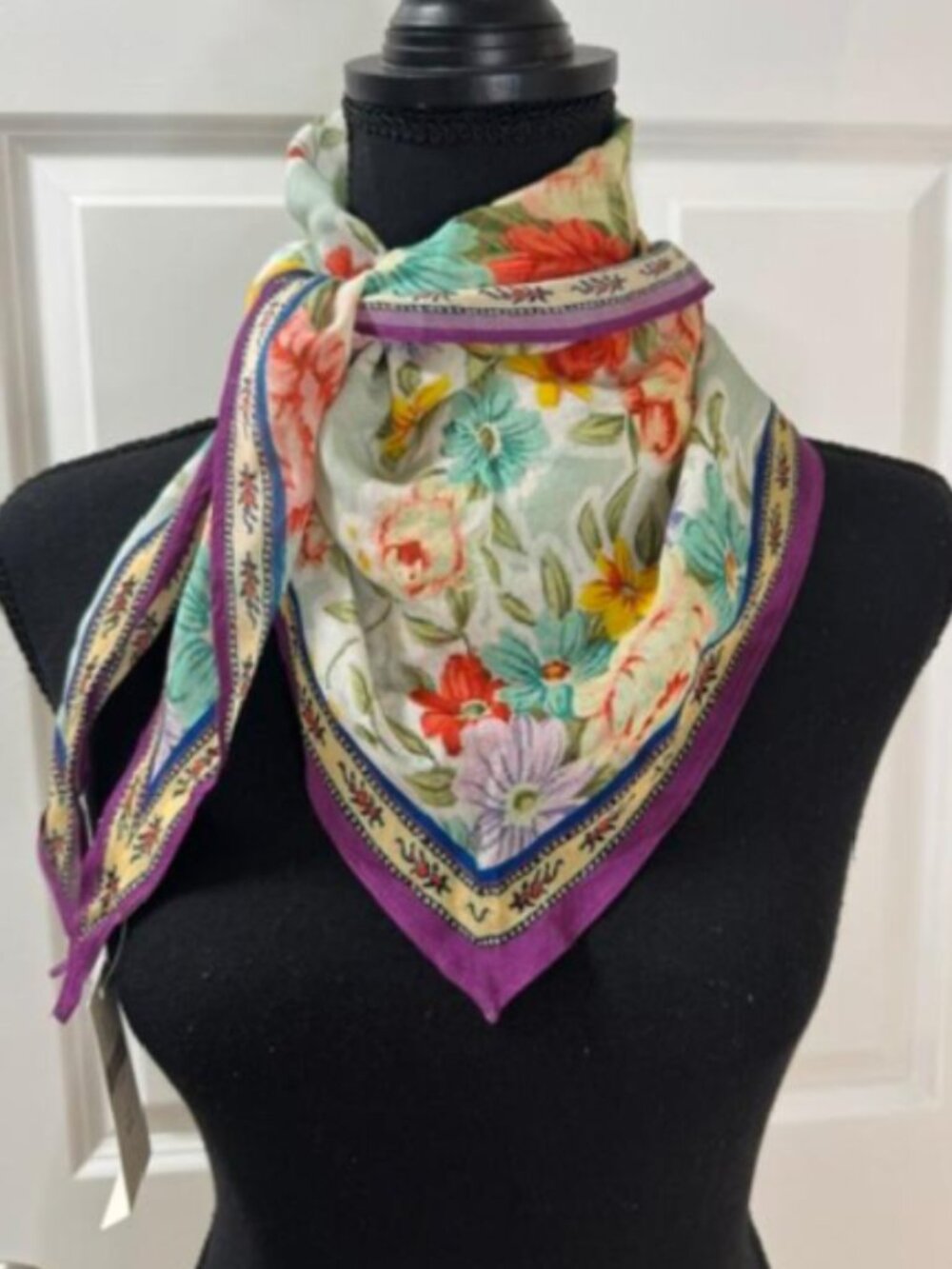 Anthropologie Gretchen Printed Diamond Shaped Scarf in Multi Floral Colors - NWT